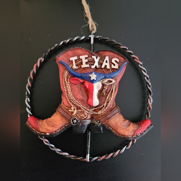 NWT Rustic Texas Cowboy Boots and Longhorn Ornament - Picture 2 of 4